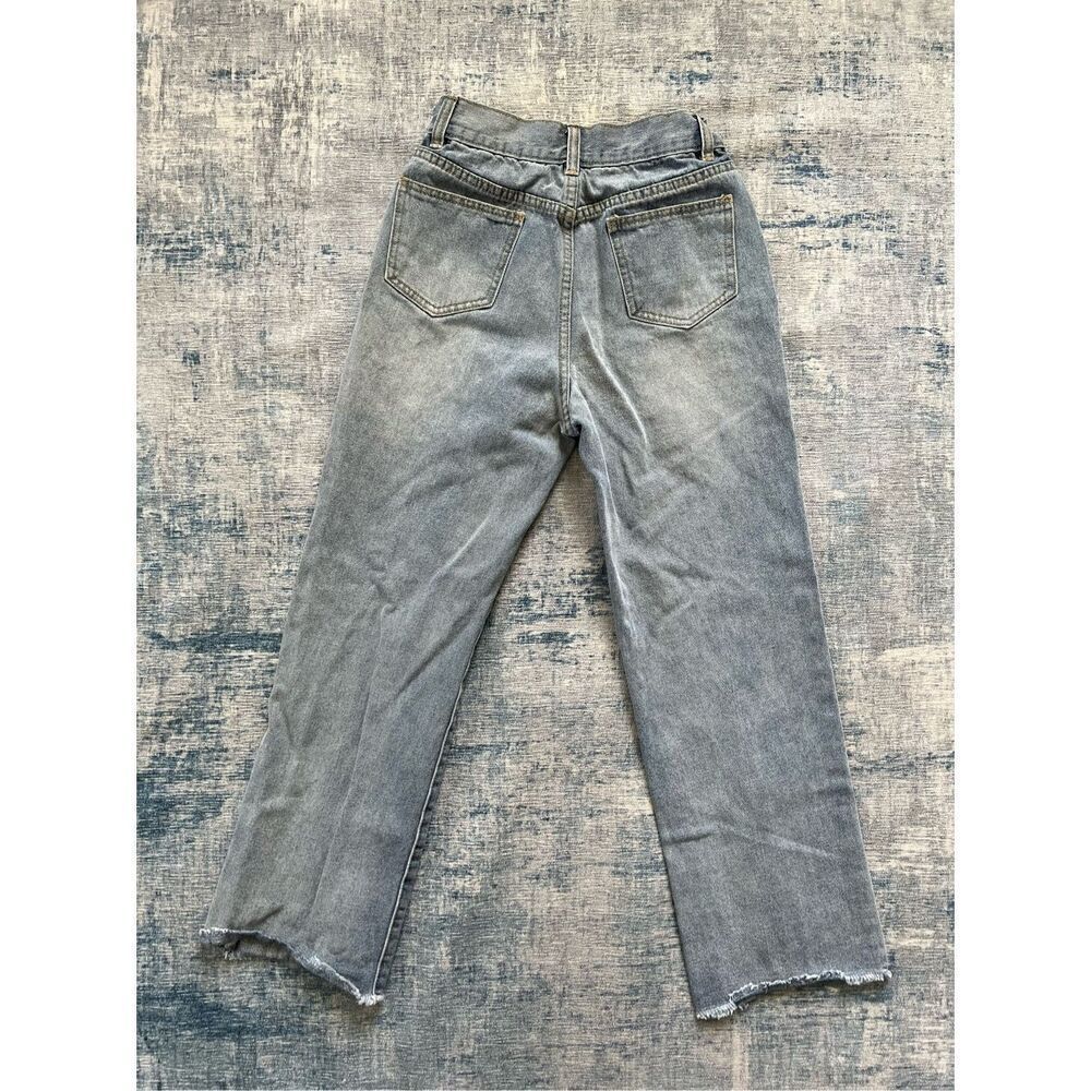 Princess Polly Light Wash High Rise Faded Cropped Straight Leg Mom Jeans Size 4 - Picture 2 of 6